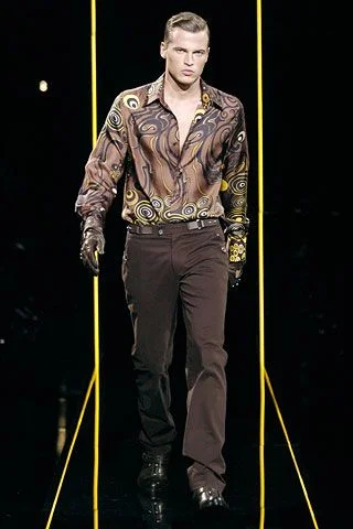 Look 16
